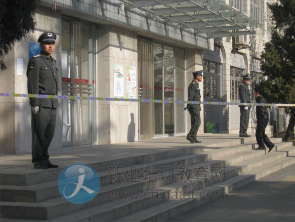 2012年全国专业技术人员职称英语考试4月7日